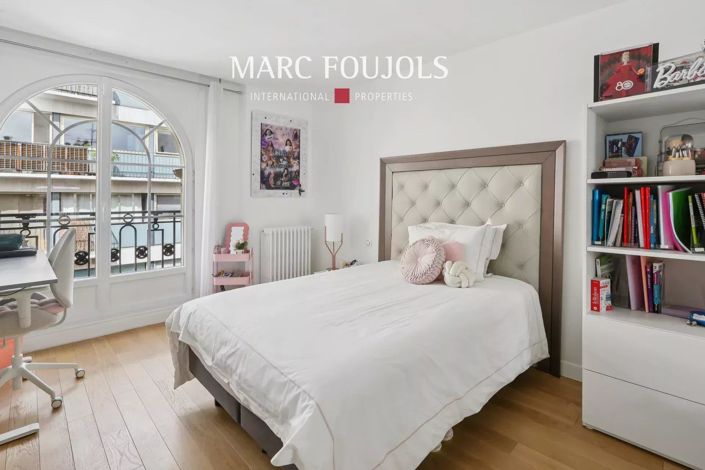 Image No.10-4 Bed House for sale