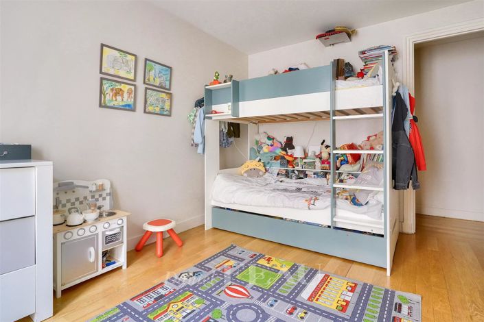 Image No.10-4 Bed Apartment for sale