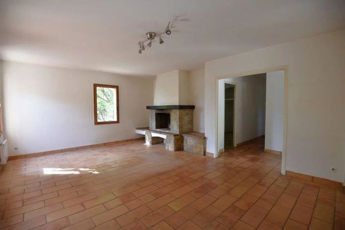 Image No.3-Maison de 2 chambres à vendre à Tourrettes