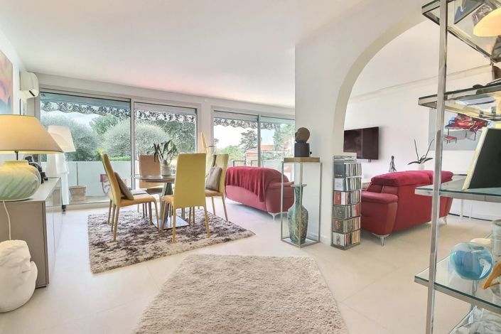 Image No.10-2 Bed Apartment for sale