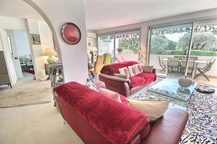 Image No.2-Appartement de 2 chambres à vendre à Cannes