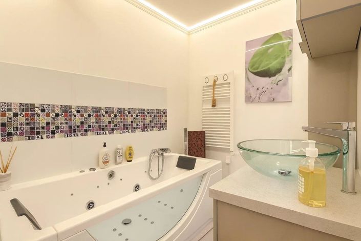 Image No.9-2 Bed Apartment for sale