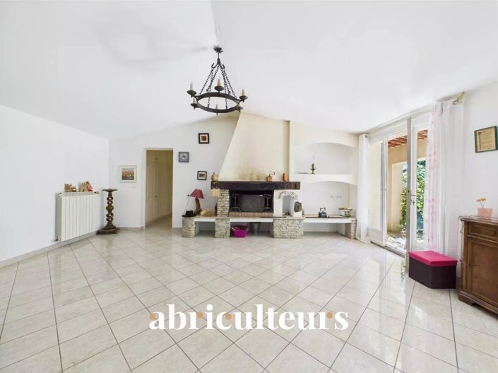 Image No.13-4 Bed House for sale