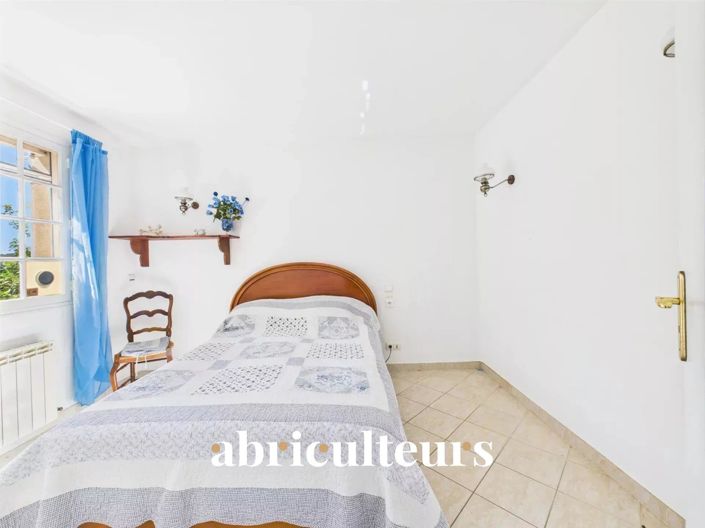 Image No.25-4 Bed House for sale