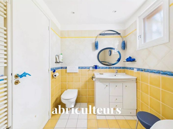 Image No.28-4 Bed House for sale