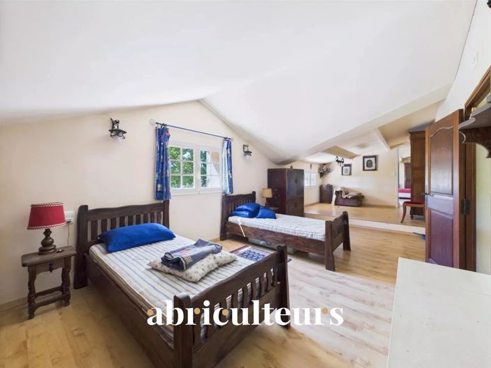 Image No.34-4 Bed House for sale