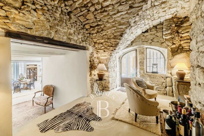 Image No.3-4 Bed House for sale