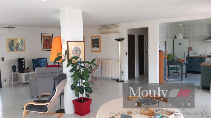 Image No.10-3 Bed House for sale