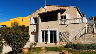 1 - Oraison, Maison