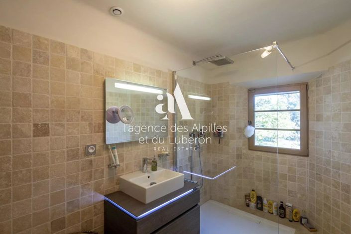 Image No.21-5 Bed House for sale