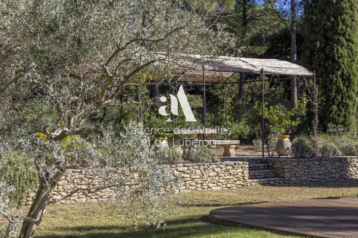 Image No.3-5 Bed House for sale