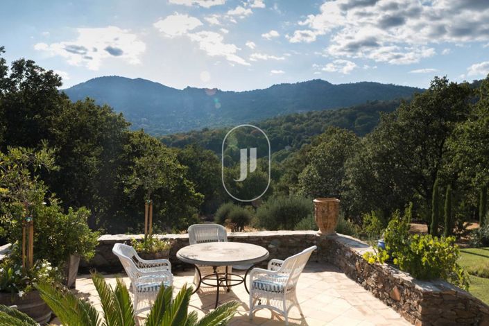 Image No.4-4 Bed House for sale