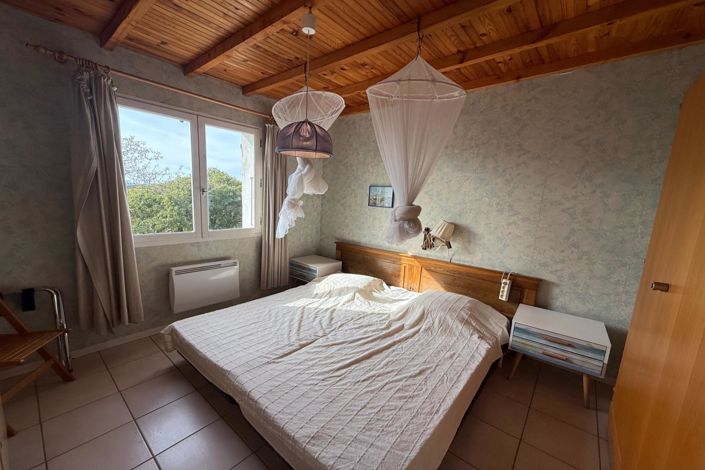 Image No.10-5 Bed House for sale