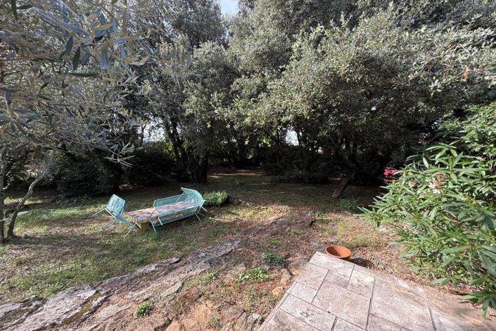 Image No.18-5 Bed House for sale