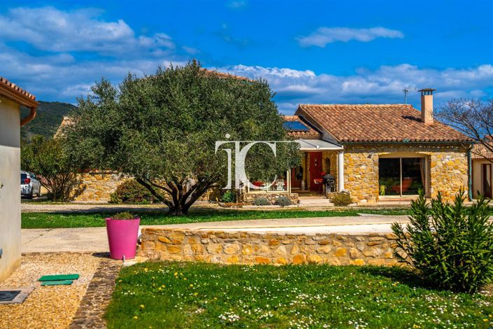 Image No.19-3 Bed House for sale