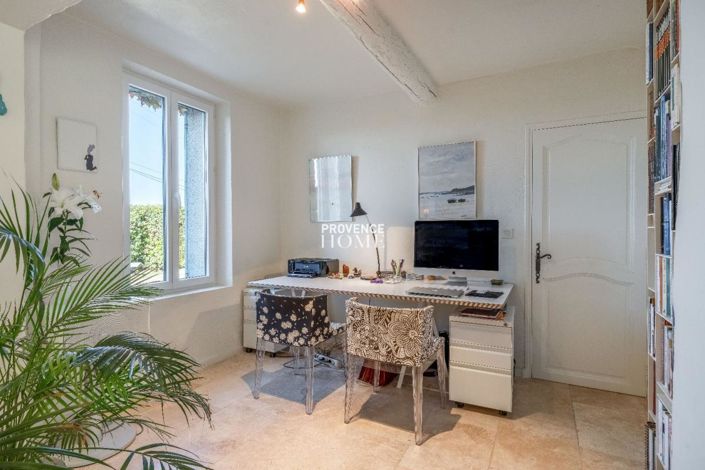 Image No.16-4 Bed House for sale