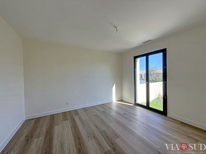 Image No.12-3 Bed House for sale