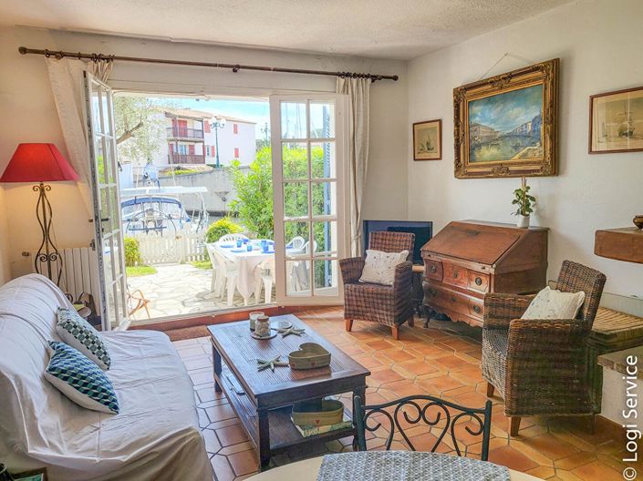 Image No.2-4 Bed House for sale