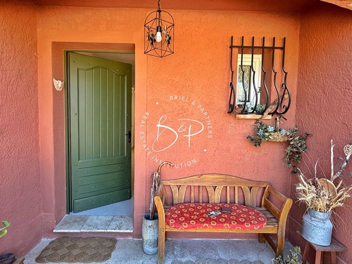 Image No.11-5 Bed House for sale