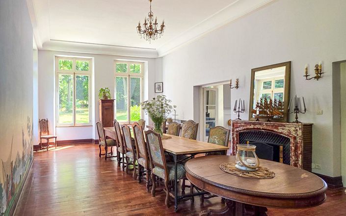 Image No.11-6 Bed Property for sale