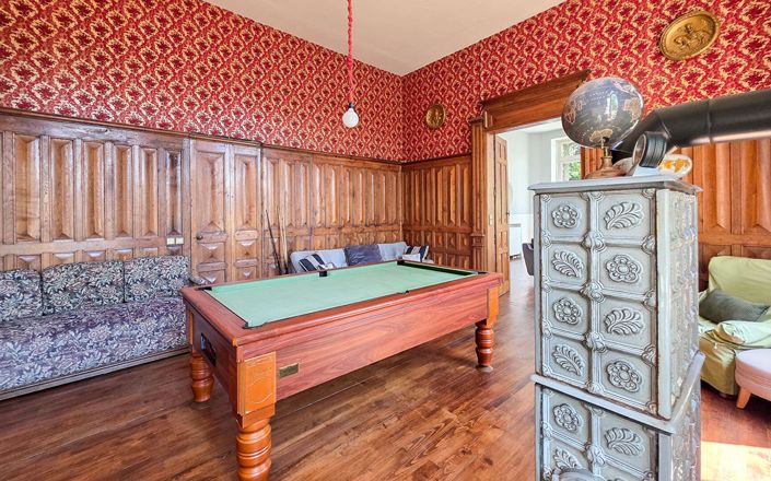 Image No.13-6 Bed Property for sale