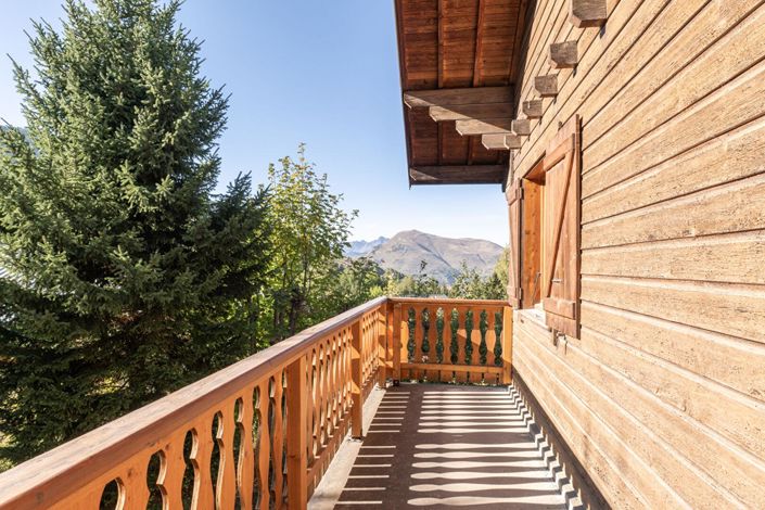 Image No.2-4 Bed House for sale