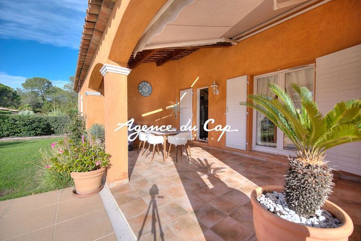 Image No.15-3 Bed House for sale