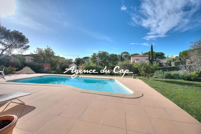 Image No.17-3 Bed House for sale