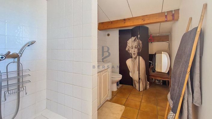 Image No.16-5 Bed House for sale