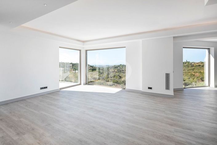 Image No.14-4 Bed House for sale