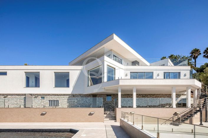 Image No.17-4 Bed House for sale