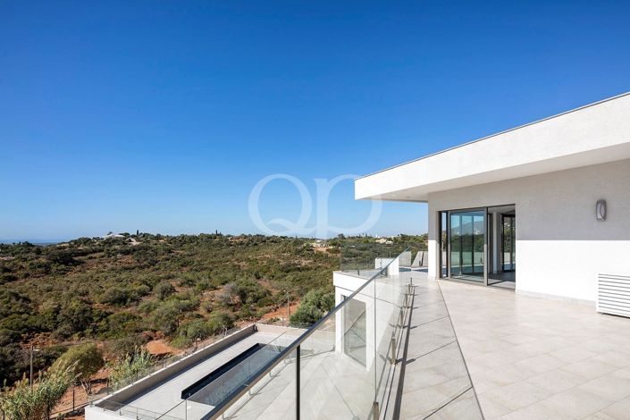 Image No.21-4 Bed House for sale