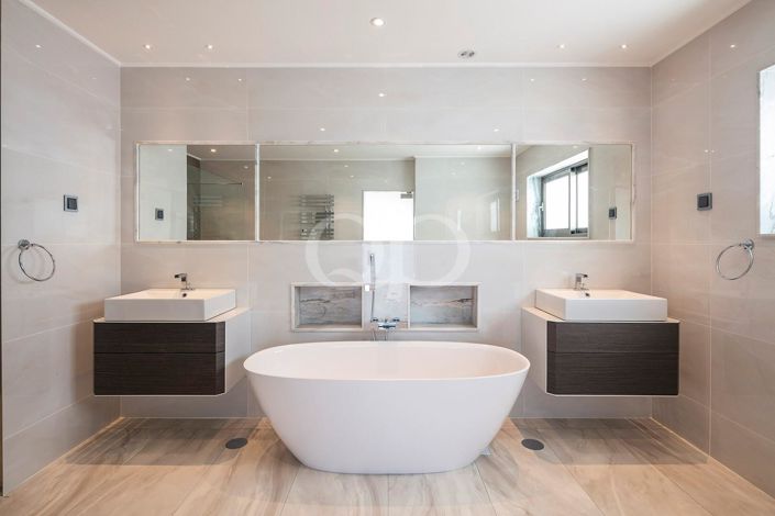 Image No.28-4 Bed House for sale