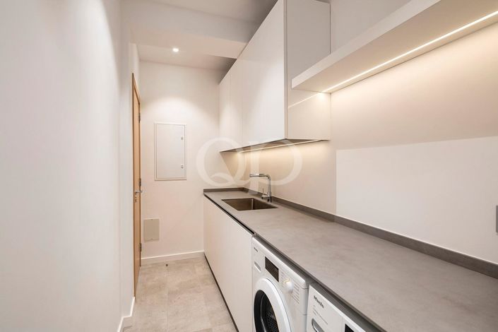 Image No.30-4 Bed House for sale