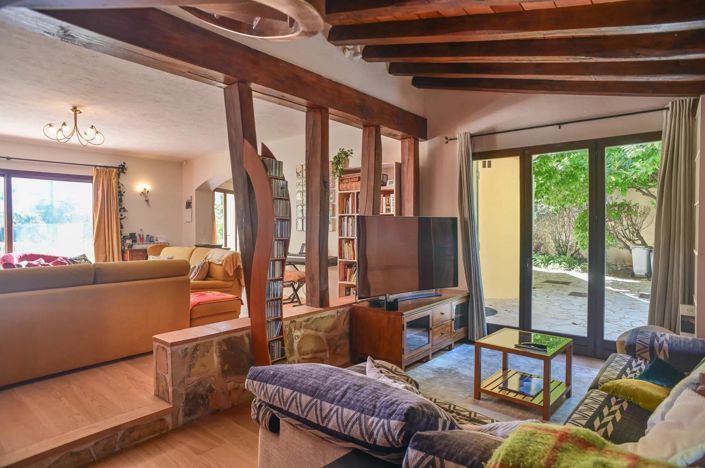 Image No.8-4 Bed House for sale