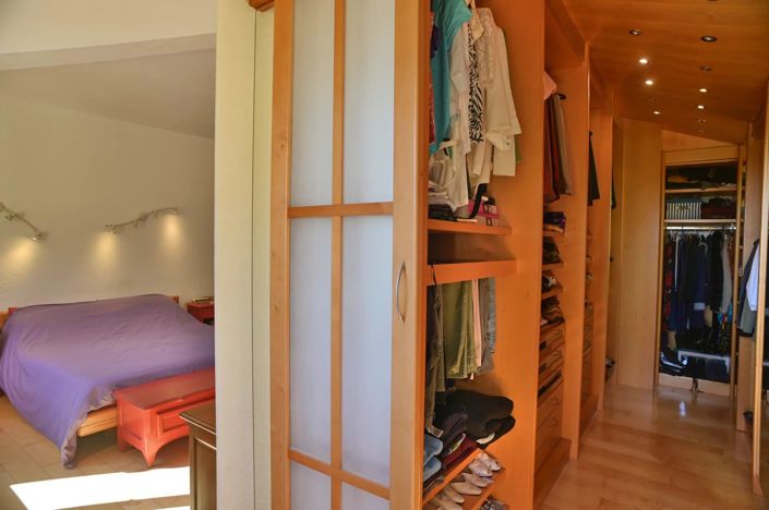 Image No.9-4 Bed House for sale