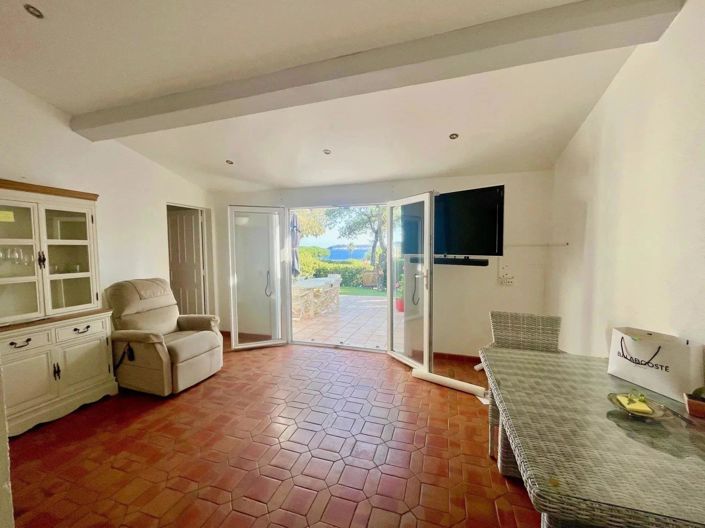 Image No.4-2 Bed House for sale