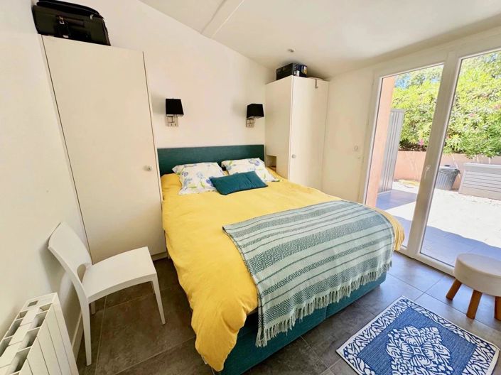 Image No.5-2 Bed House for sale