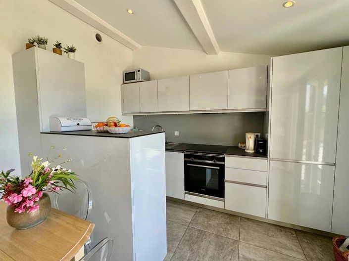 Image No.6-2 Bed House for sale