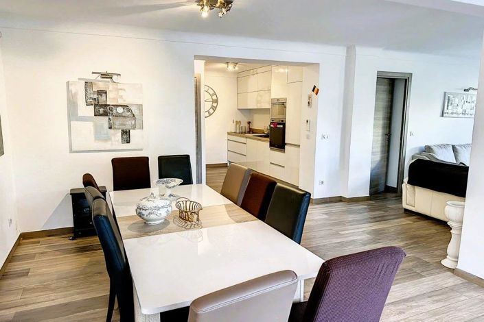 Image No.3-4 Bed House for sale