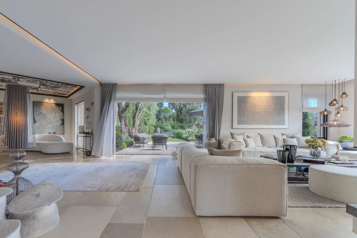 Image No.10-5 Bed House for sale