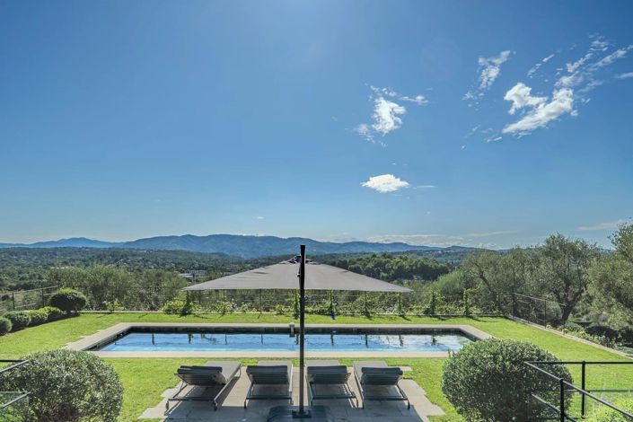 Image No.7-5 Bed House for sale