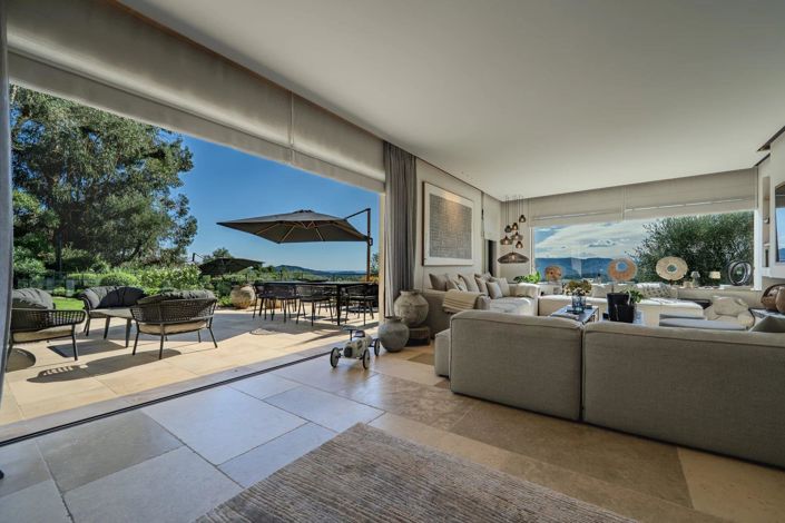 Image No.9-5 Bed House for sale