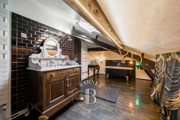 Image No.11-5 Bed House for sale