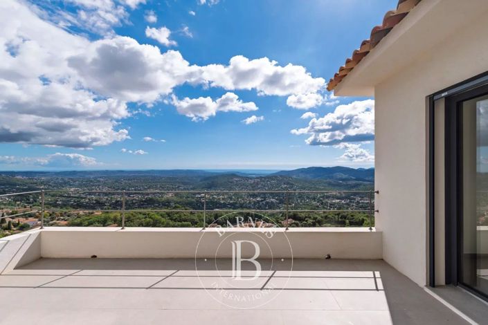 Image No.3-4 Bed House for sale