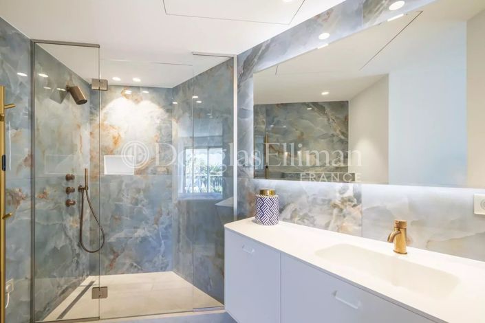 Image No.9-Appartement de 2 chambres à vendre à Cannes