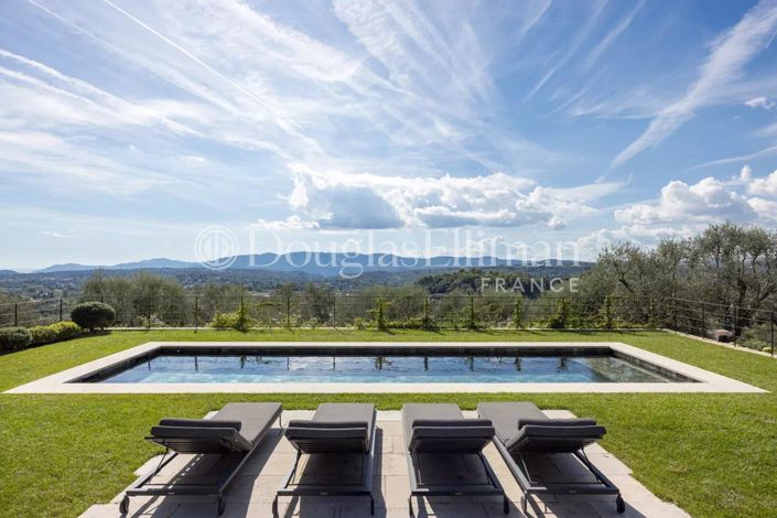 Image No.2-Maison de 5 chambres à vendre à Valbonne