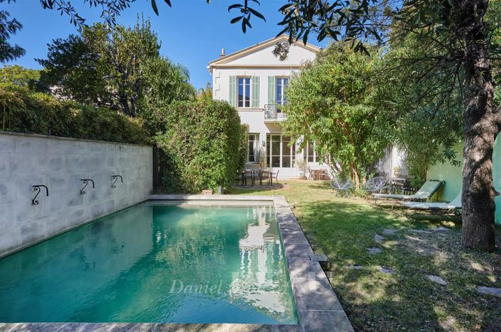 Image No.1-5 Bed House for sale