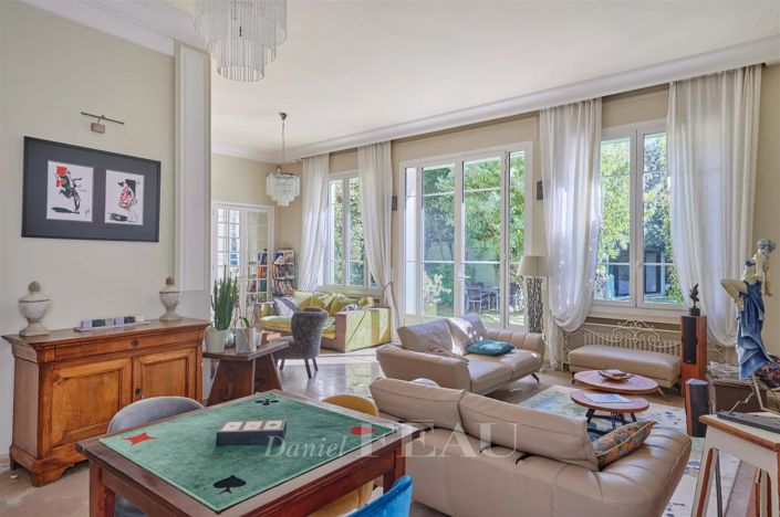 Image No.5-5 Bed House for sale