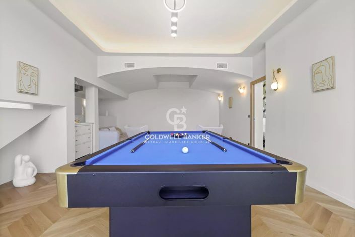 Image No.20-5 Bed House for sale